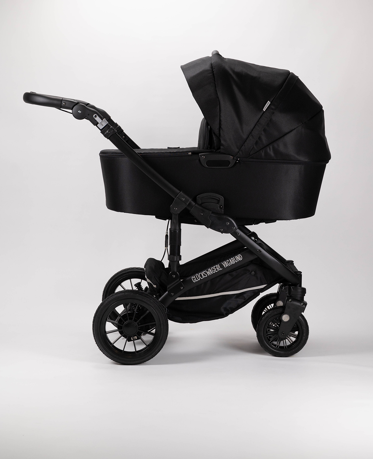Glückswagerl Vagabund – Geländekinderwagen Black Edition – Bild 6